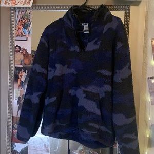 VS PINK Blue camo Sherpa 1/4 zip